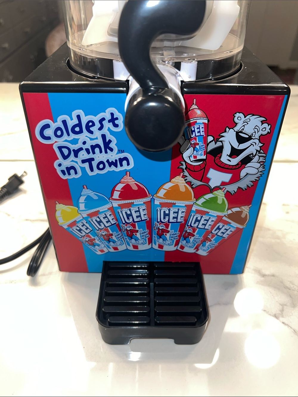 Icee Slushy Maker 💙❤️ - Picture 2 of 6